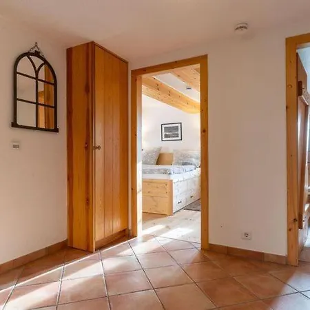 In With A Fireplace And A Beautiful Garden Holiday home *