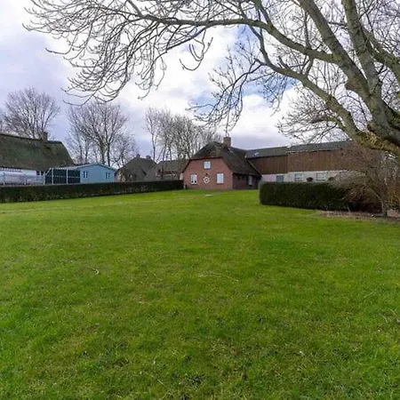 In With A Fireplace And A Beautiful Garden * Westerhever