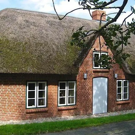 Holiday home In With A Fireplace And A Beautiful Garden Westerhever